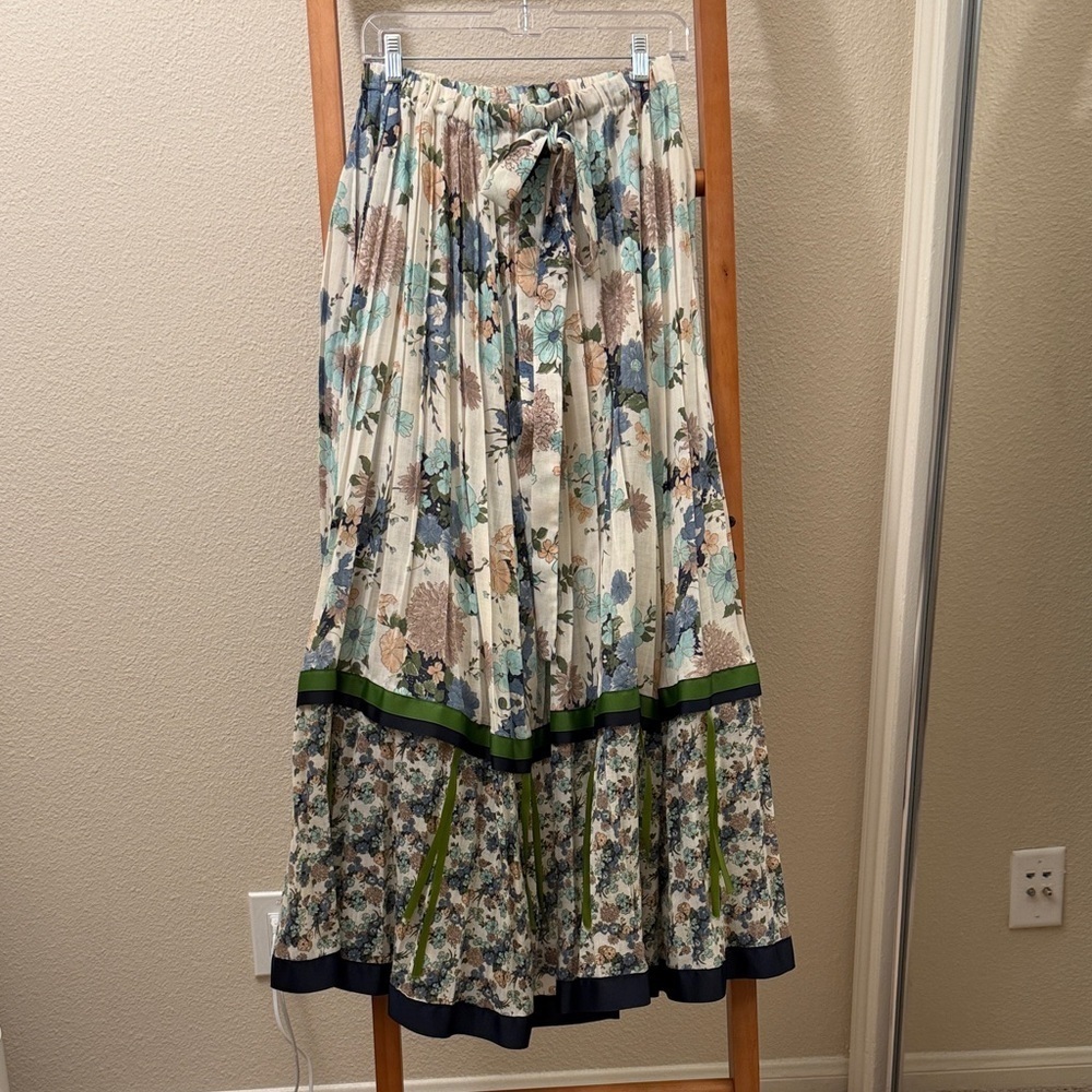 Lillie Rubin Floral Pleated Maxi Skirt in Cream, Blue, Green - Picture 4 of 9
